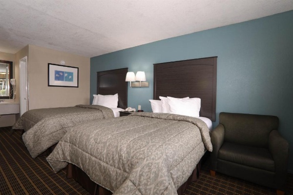 Executive Inn - Panama City Beach image 14