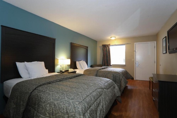 Executive Inn - Panama City Beach image 17