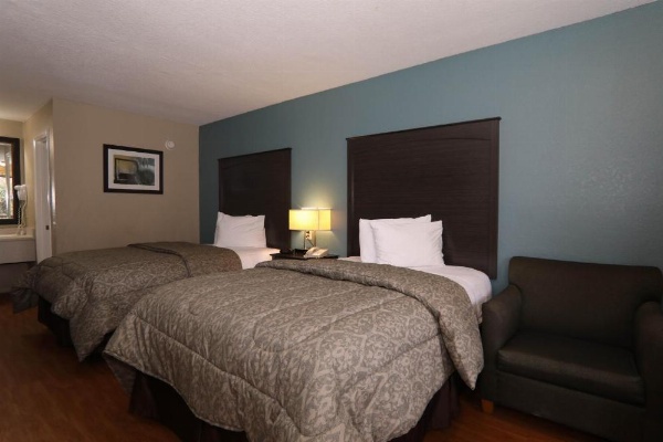 Executive Inn - Panama City Beach image 19