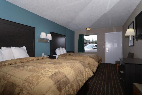 Executive Inn - Panama City Beach image 23