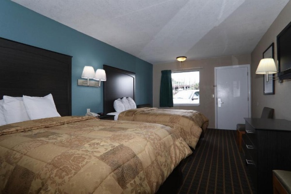Executive Inn - Panama City Beach image 24