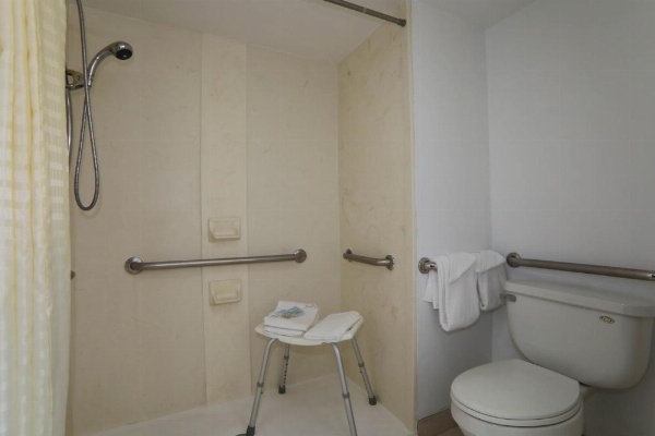 Executive Inn - Panama City Beach image 30