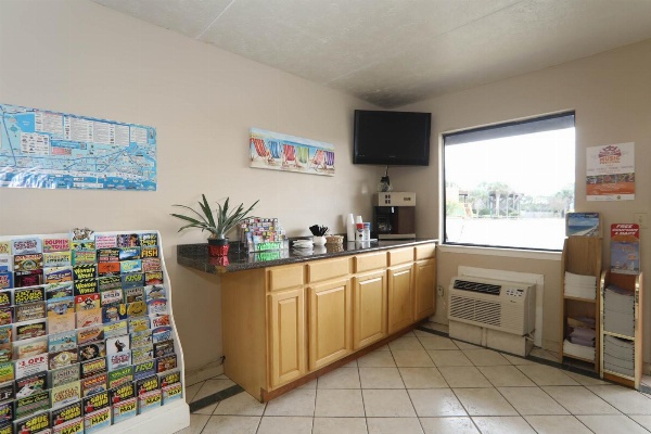 Executive Inn - Panama City Beach image 6