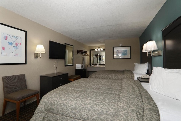 Executive Inn - Panama City Beach image 7